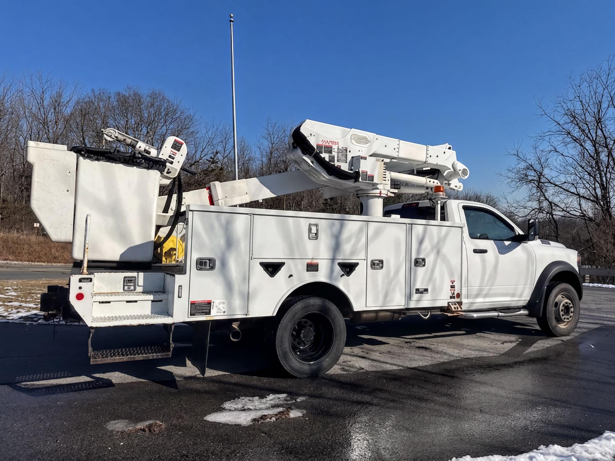 2019 Ram 5500 4x4 Bucket Truck w/ Altec AT41M Boom (46 ft) - image 5