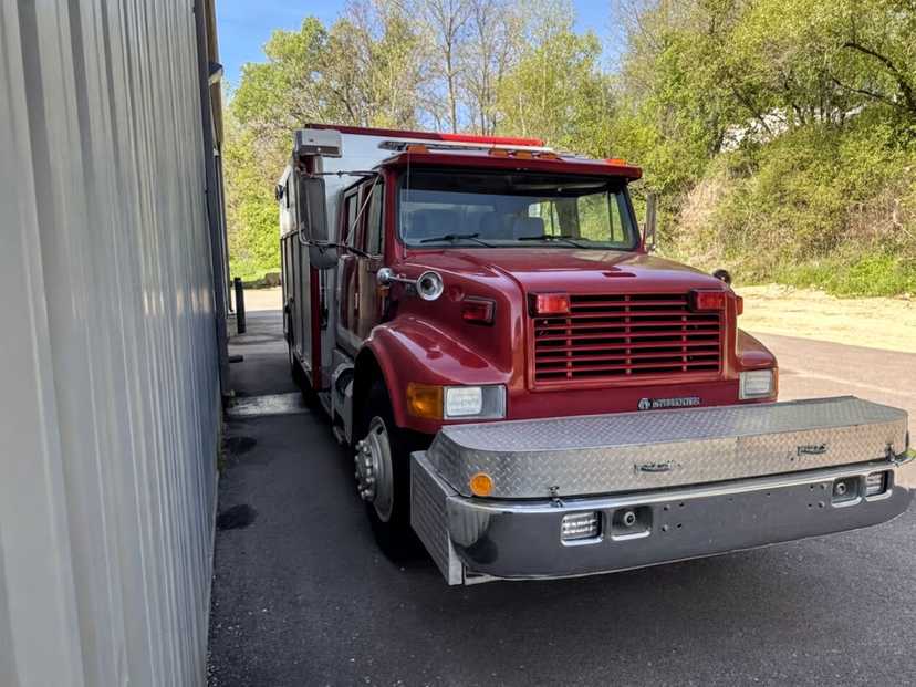 2001 International 4900 Heavy Rescue — photo 2