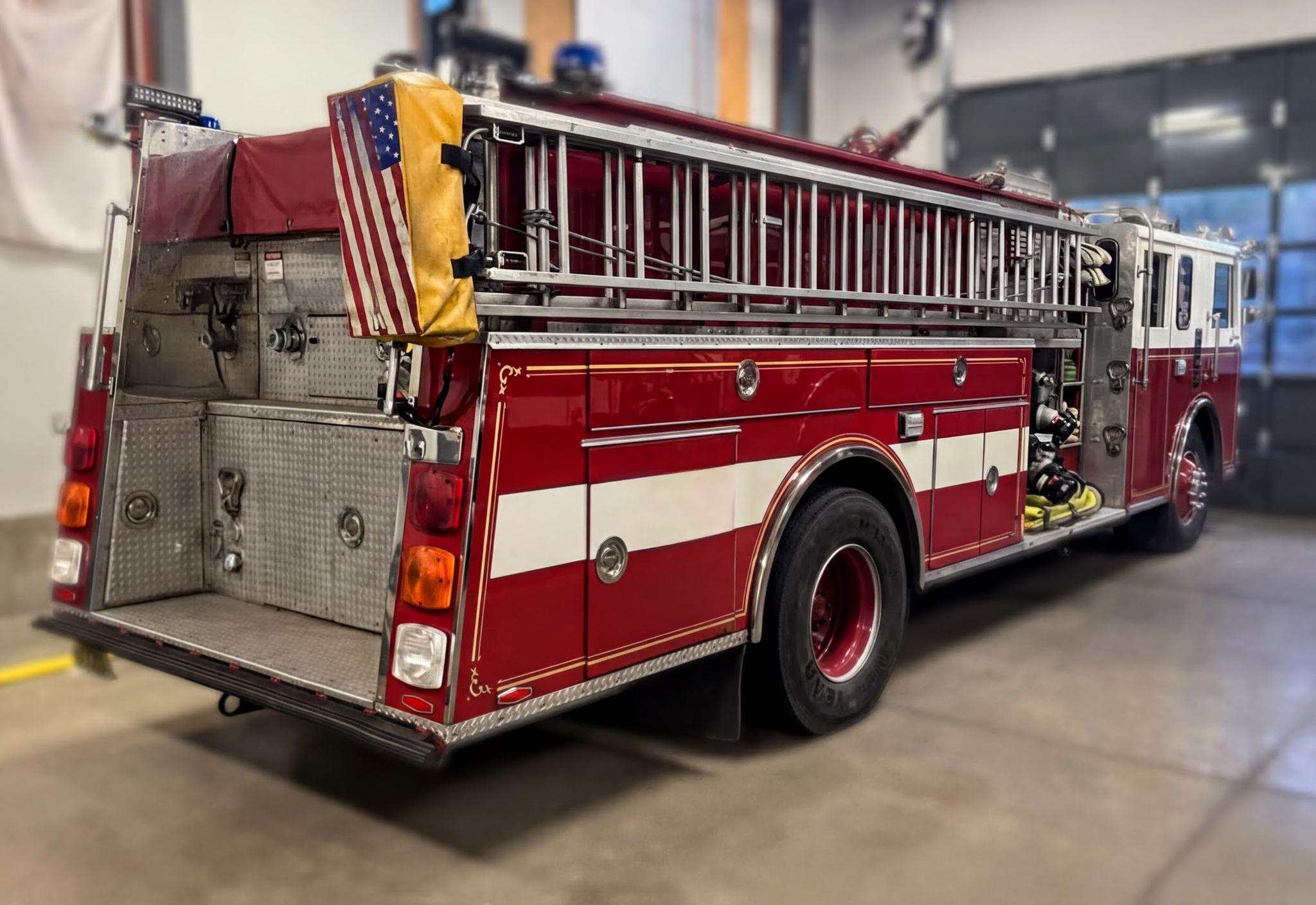 1991 Pierce Pumper Tanker - image 2