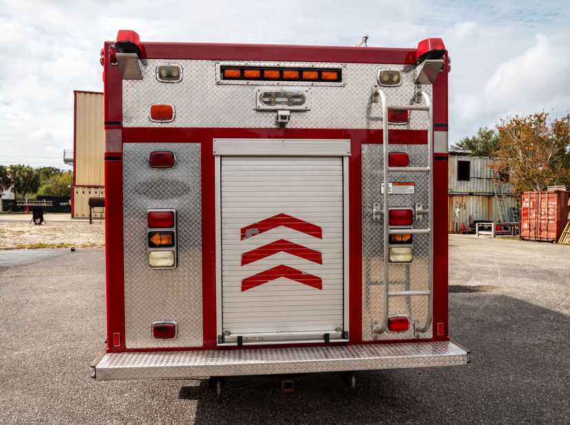 2004 E-One International Commercial Air Truck — photo 5