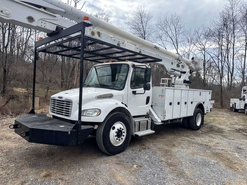2019 Freightliner M2 Bucket Truck w/ Altec AT67 Boom (72 ft)