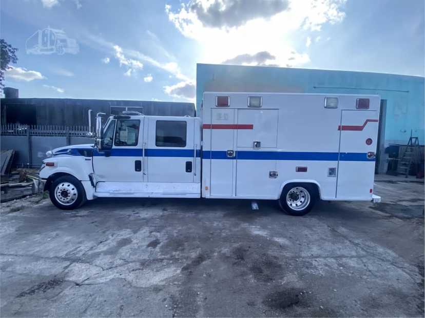2015 Excellance International Type I Ambulance — photo 5