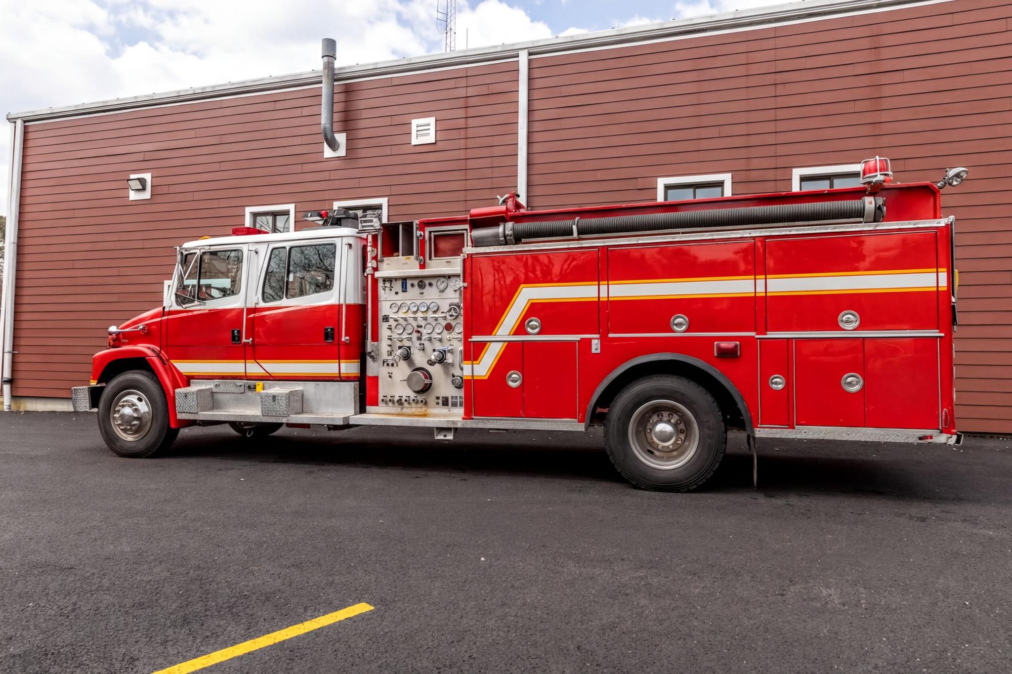 1993 Freightliner Pumper - image 3