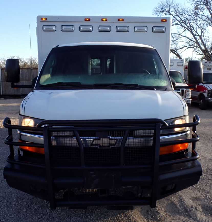 2009 AEV Chevrolet Type III Ambulance — photo 4