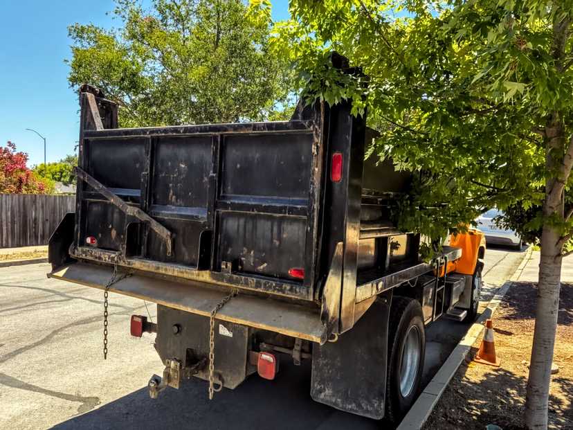 2005 GMC Dump truck — photo 5