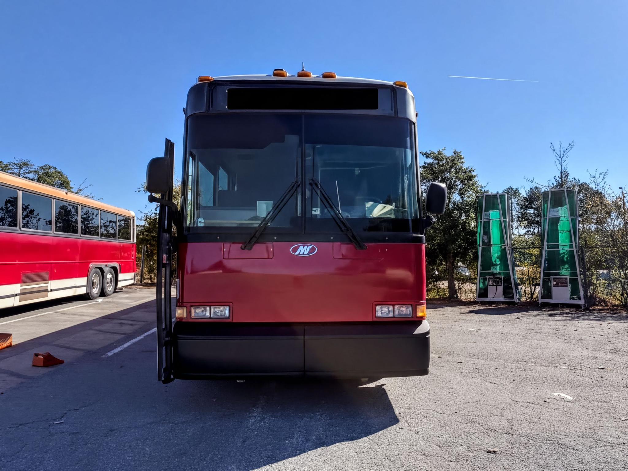 2008 MCI Passenger Bus D4500 - 7003 - image 1