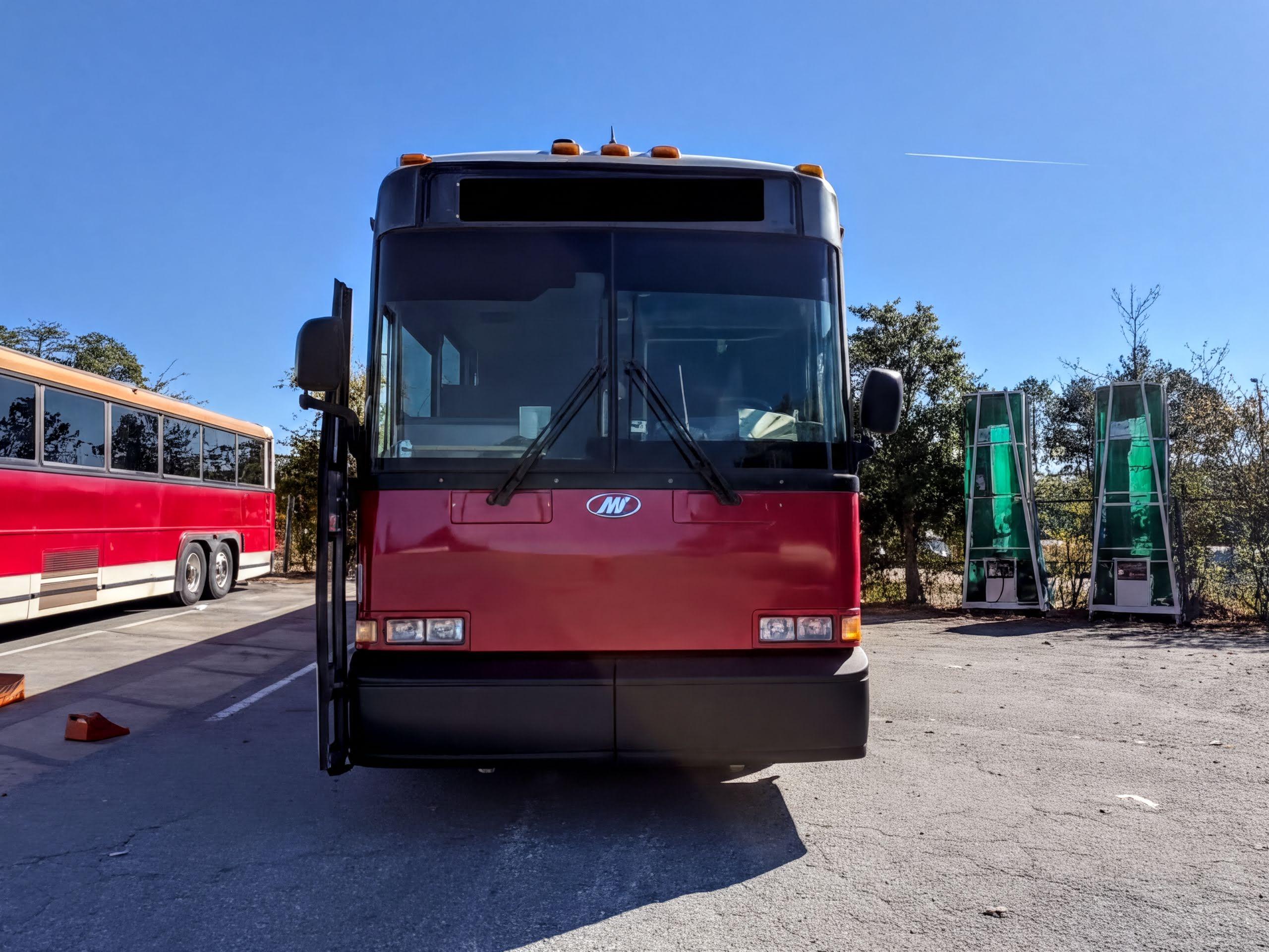 2008 MCI Passenger Bus D4500 - 7003 - image 1