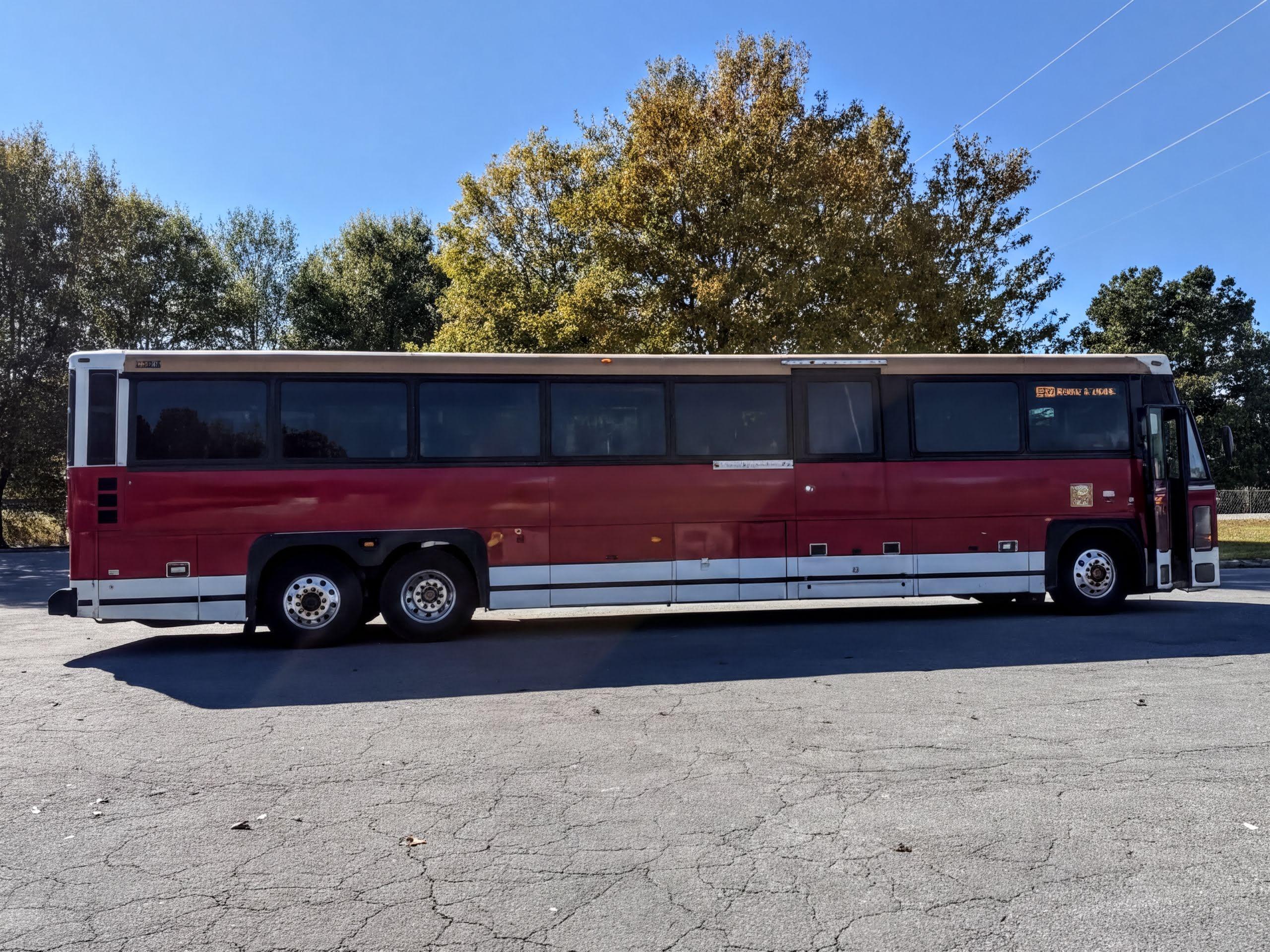 2008 MCI Passenger Bus D4500 - 7003 - image 3