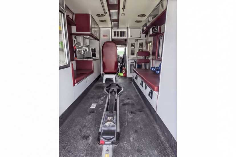 2008 Chevrolet Type I Ambulance — photo 2
