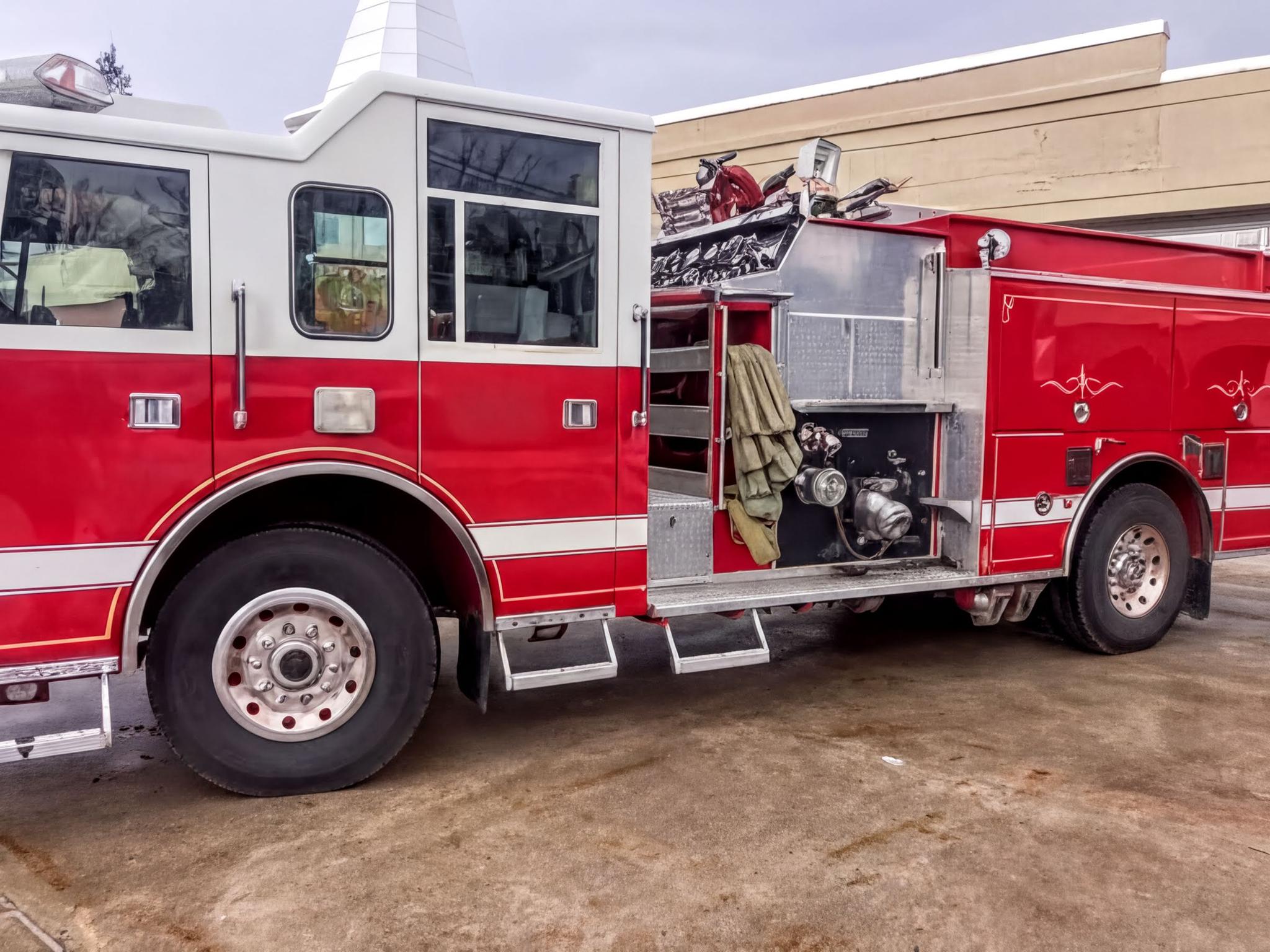 1995 Pierce Engine Pumper - image 3