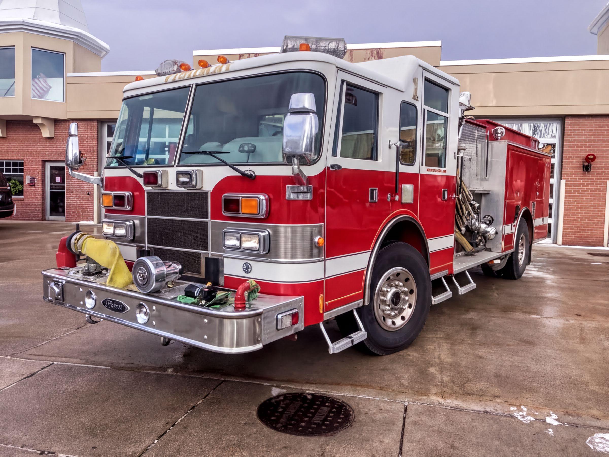 1995 Pierce Engine Pumper - image 1