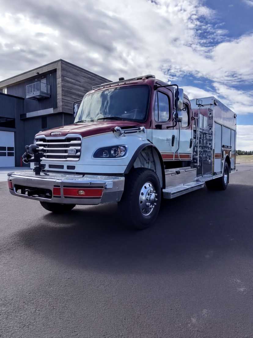 2025 MidWest Freightliner 4x4 Pumper — photo 5