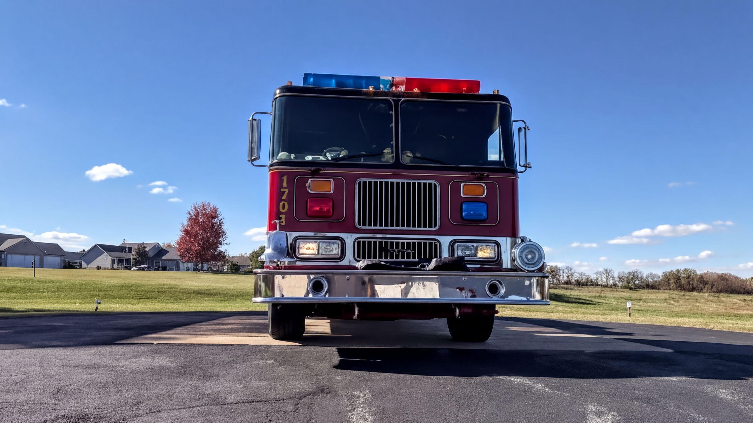 1997 Seagrave Maurauder Pumper - image 4