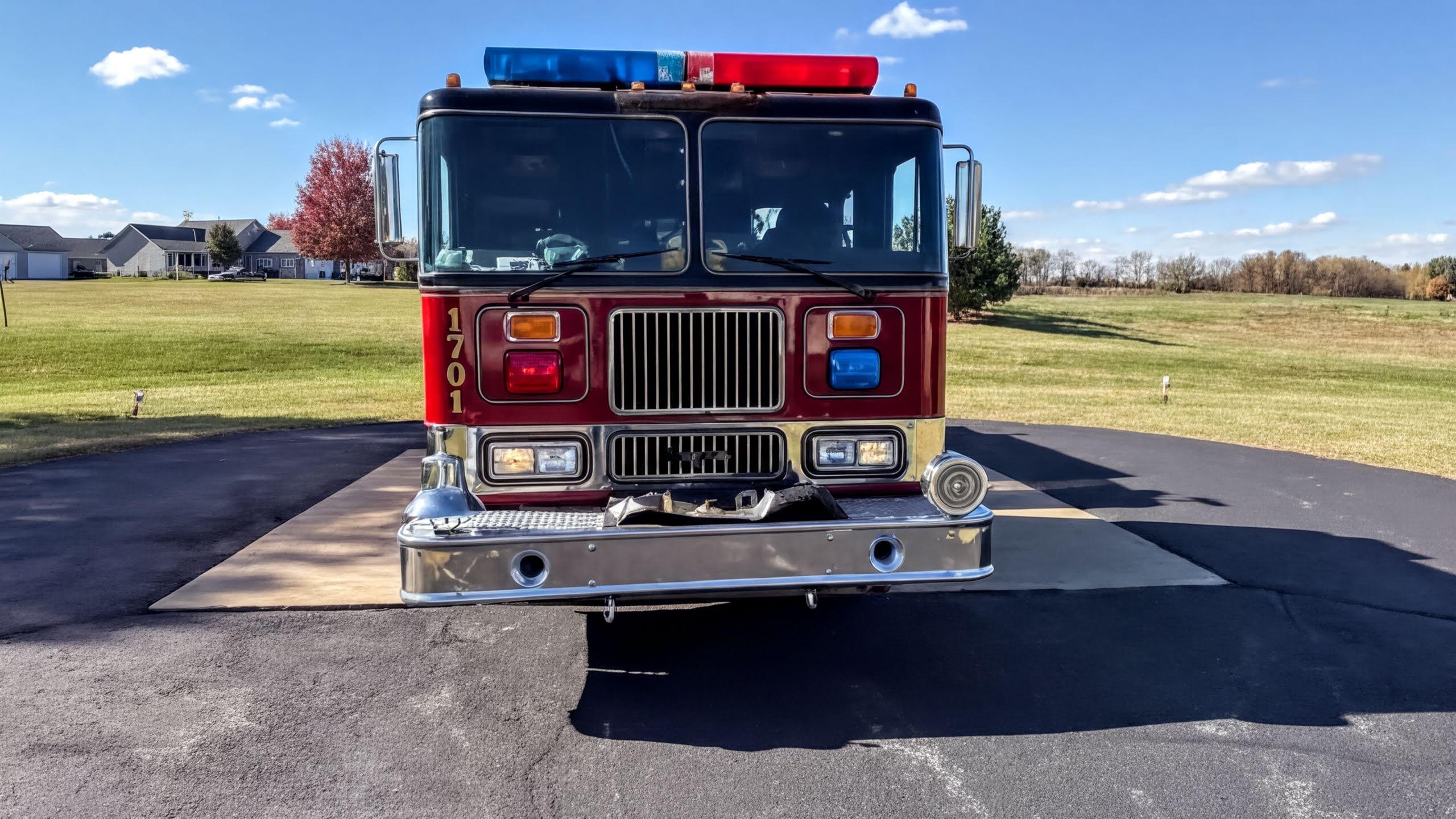 1997 Seagrave Maurauder Pumper - image 5