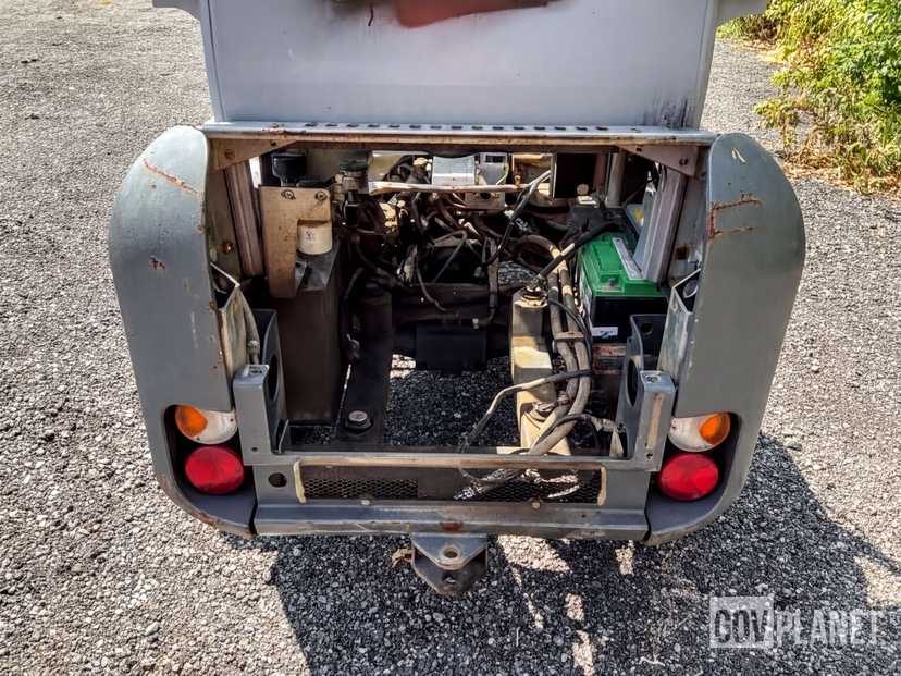 2014 4x4 Dump Truck — photo 2