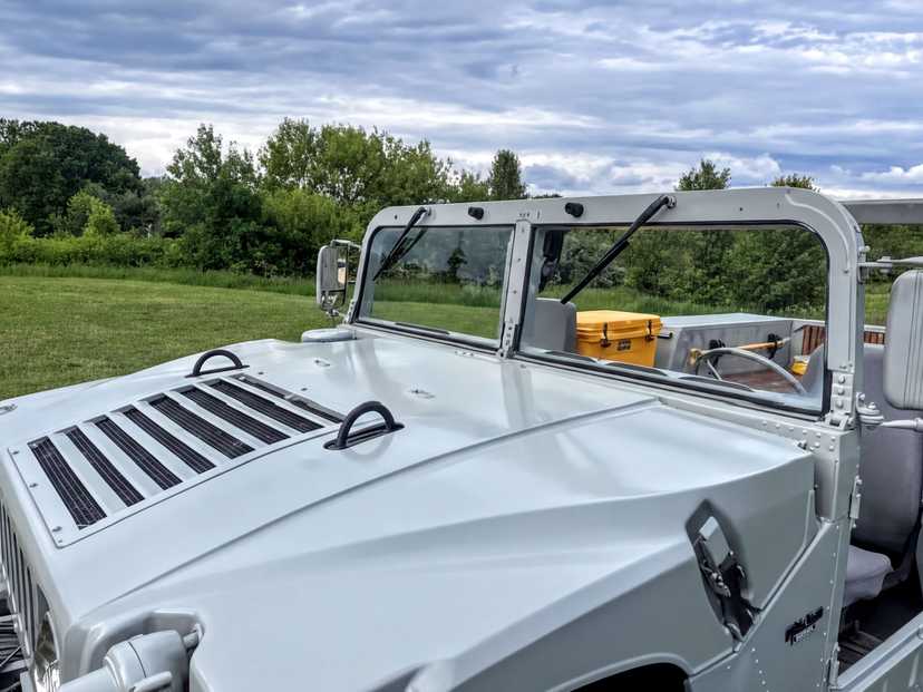 bold 1991 Hummer H1 — photo 2