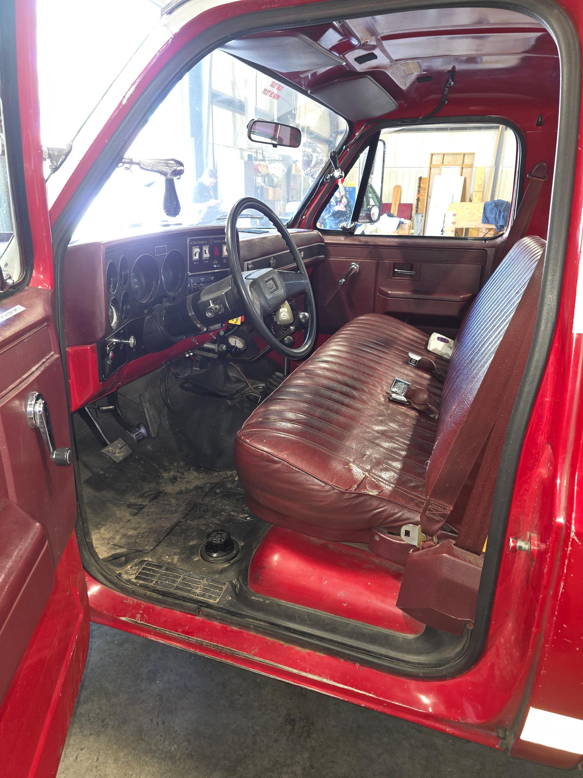 1985 GMC - image 4