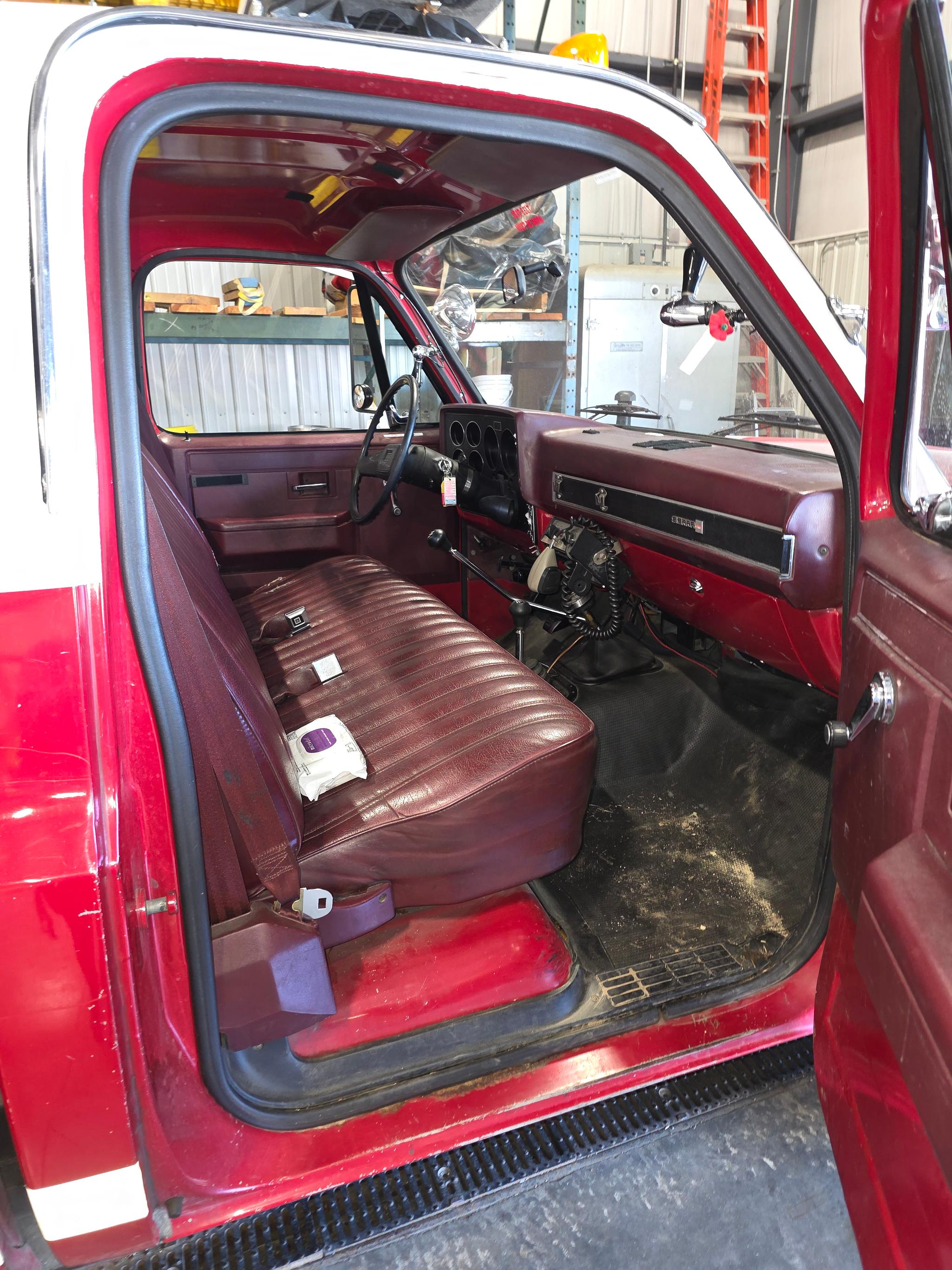1985 GMC - image 5
