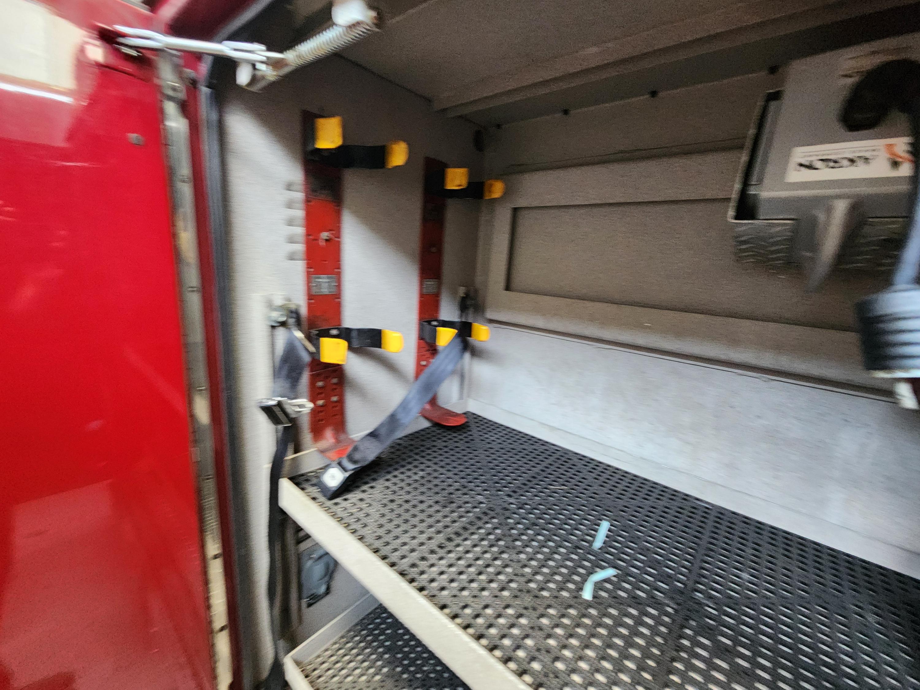 2004 95' Pierce Mid-Mount Tower - image 31