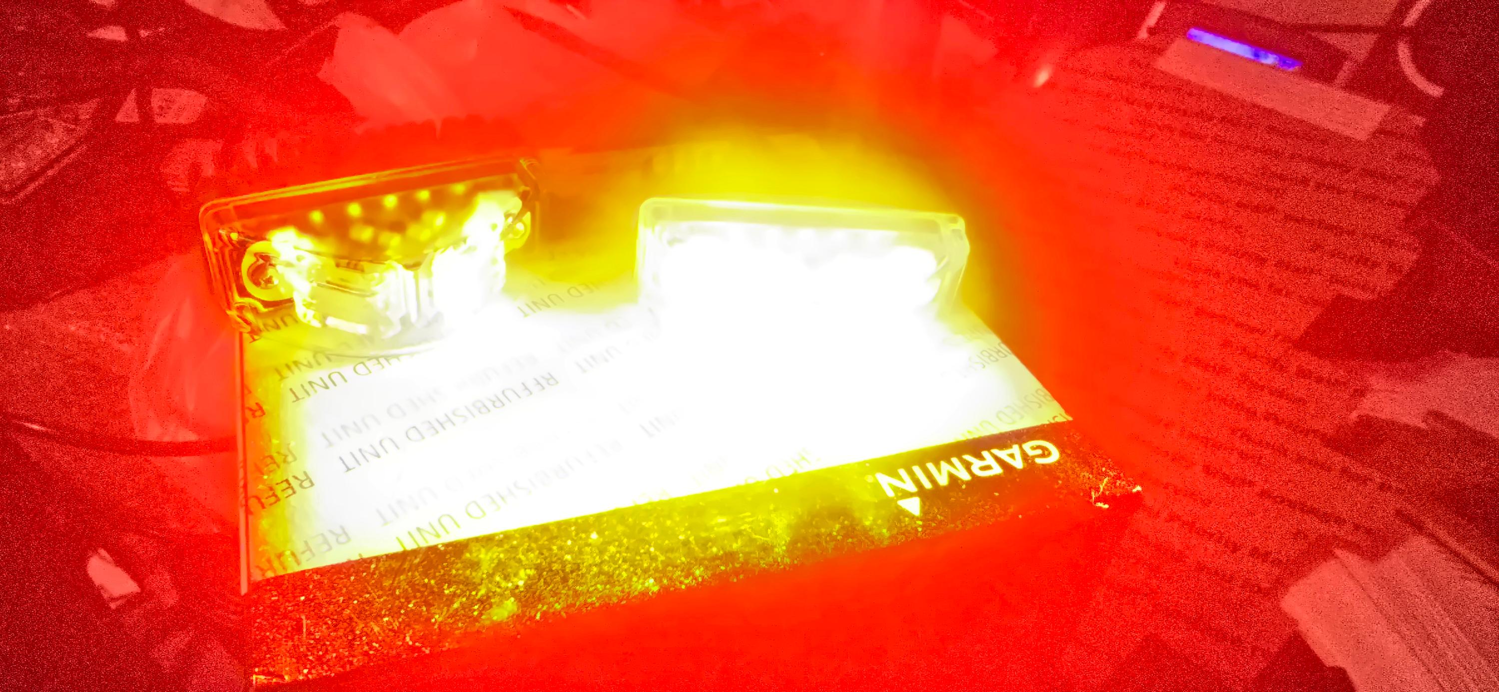 whelen lens v mirror lights pair red with white puddle light - image 2
