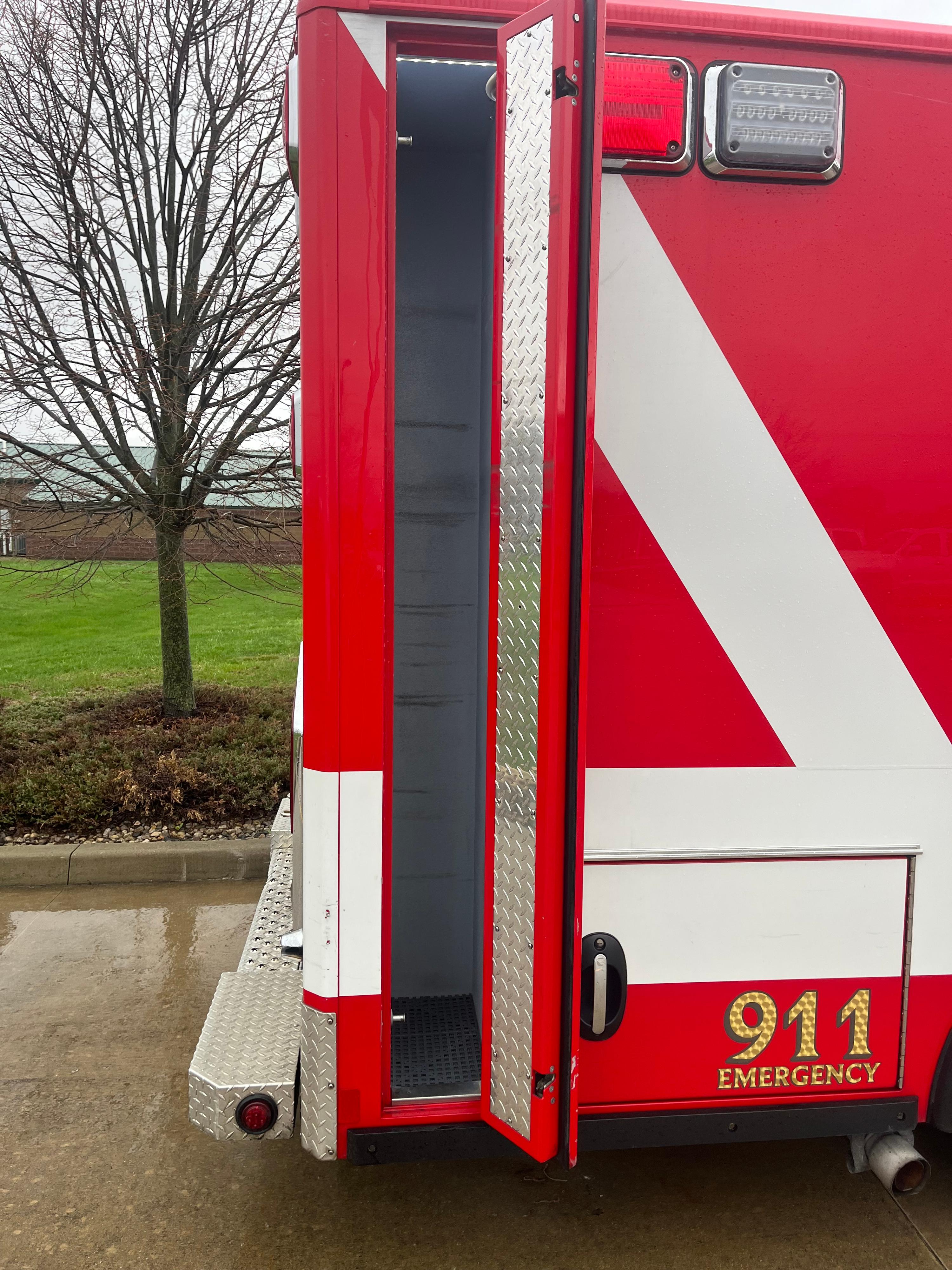 2019 Ford E-450 Wheeled Coach Type III - image 20