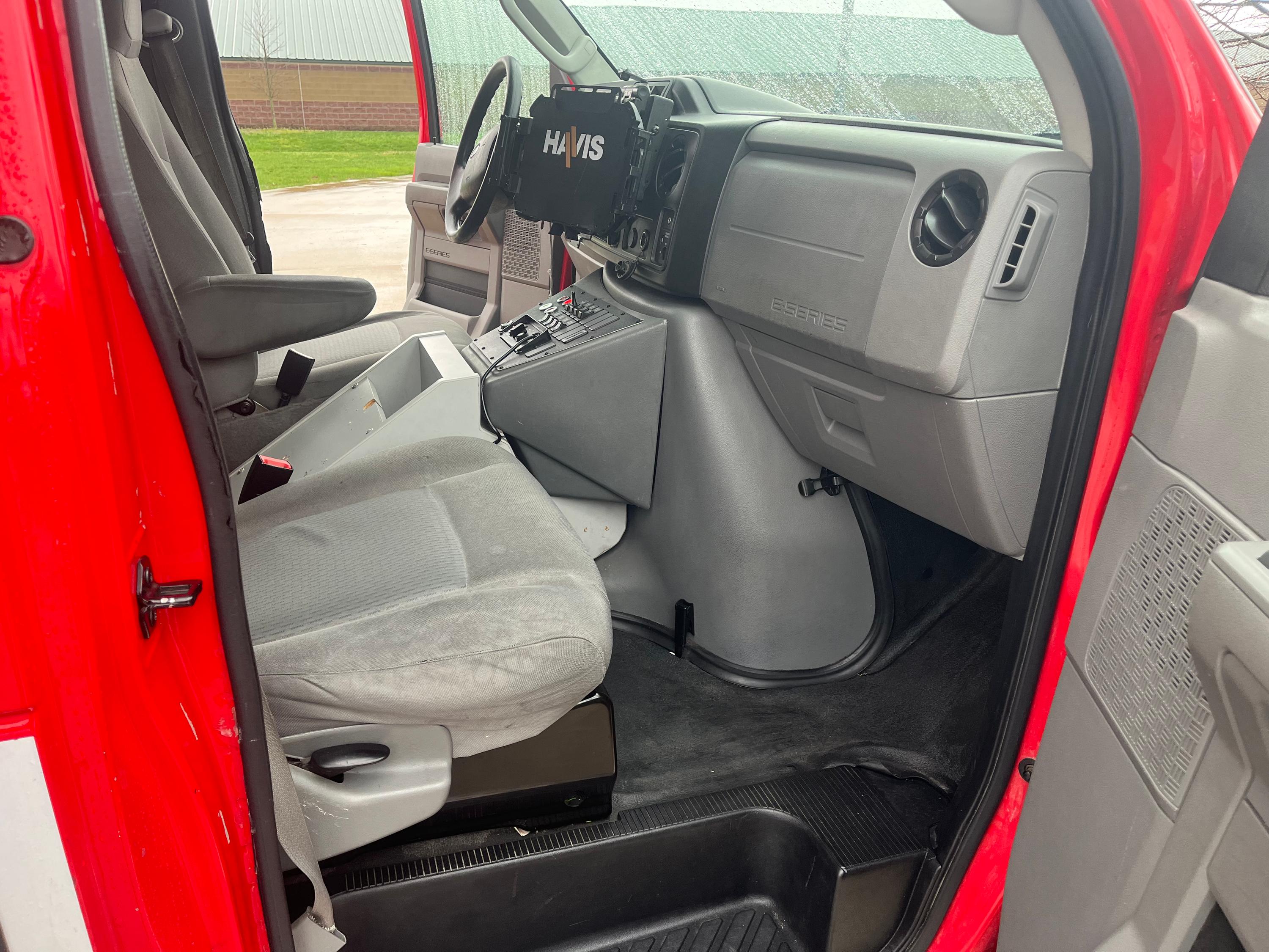 2019 Ford E-450 Wheeled Coach Type III - image 25