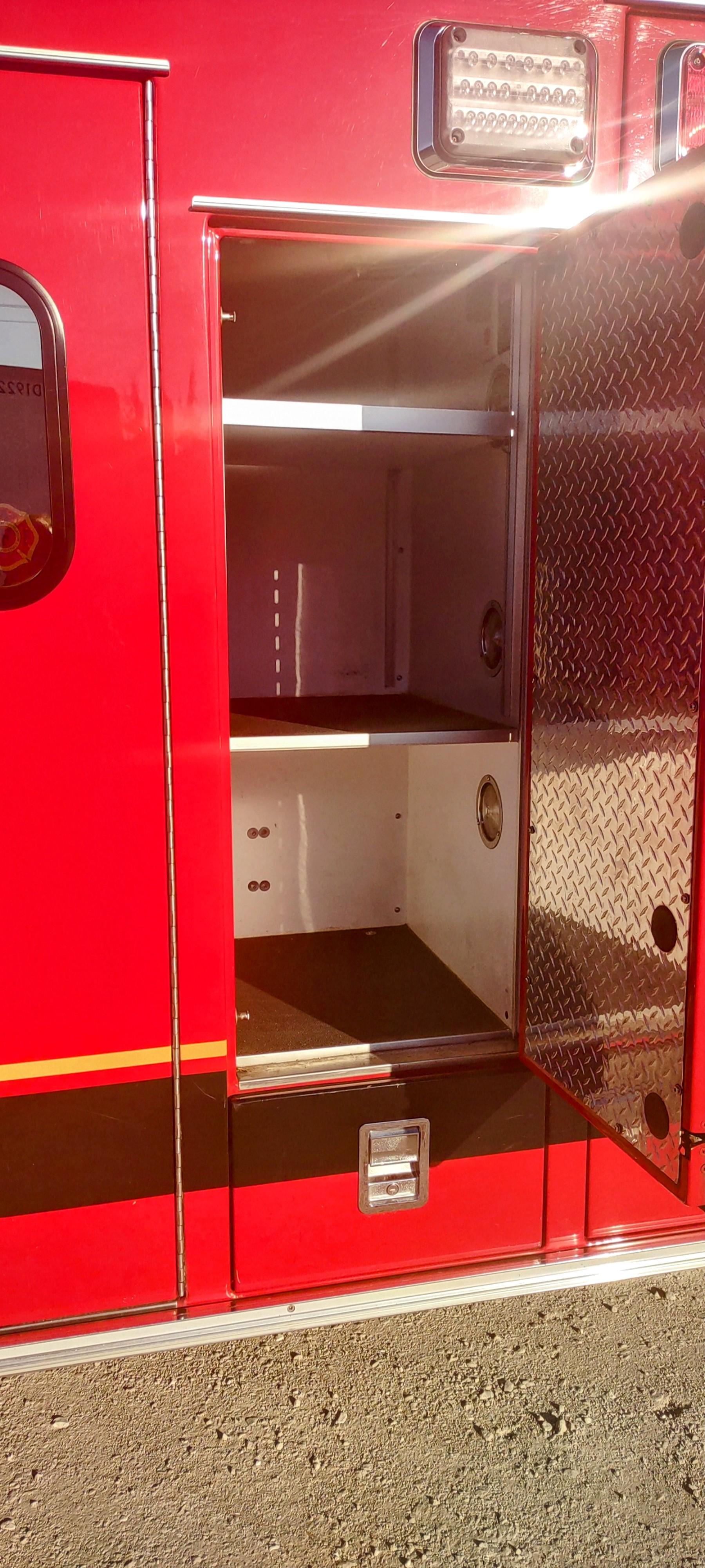 2010 MedTec Ford Type III Ambulance - image 8